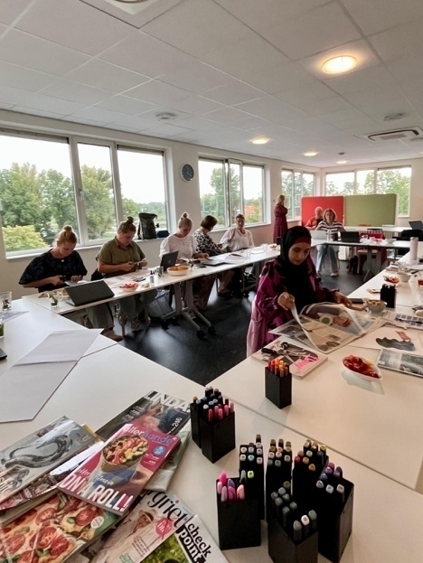 Afbeelding met fles, overdekt, plafond, tafelDoor AI gegenereerde inhoud is mogelijk onjuist.